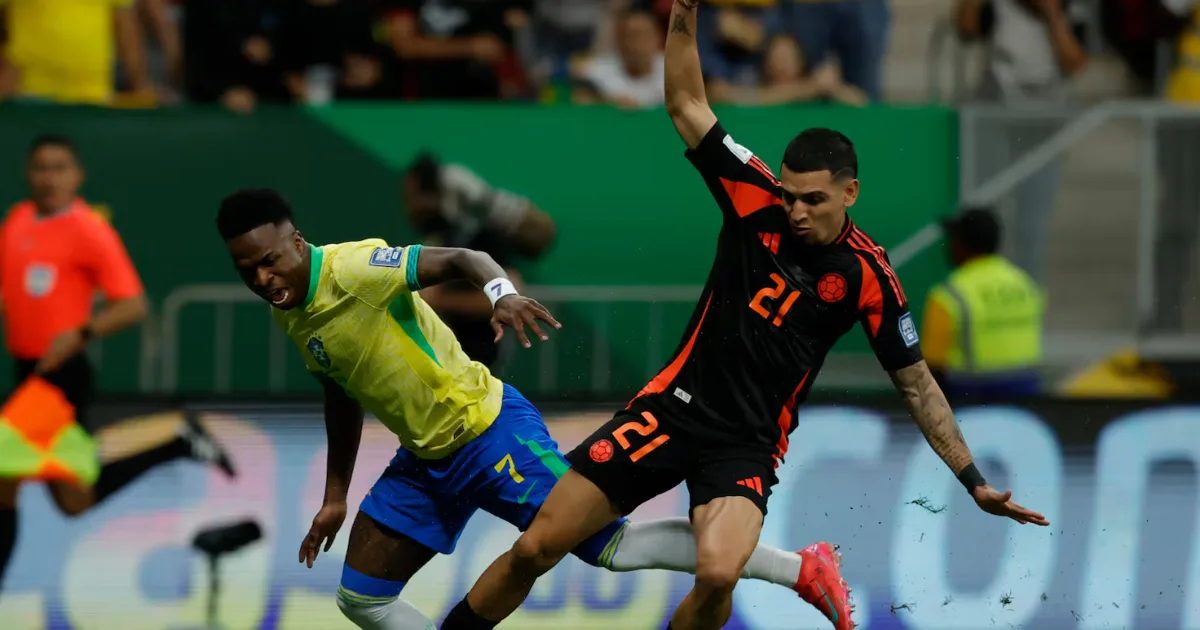 Alineaciones de Selección de Fútbol de Brasil Contra Selección de Fútbol de Colombia